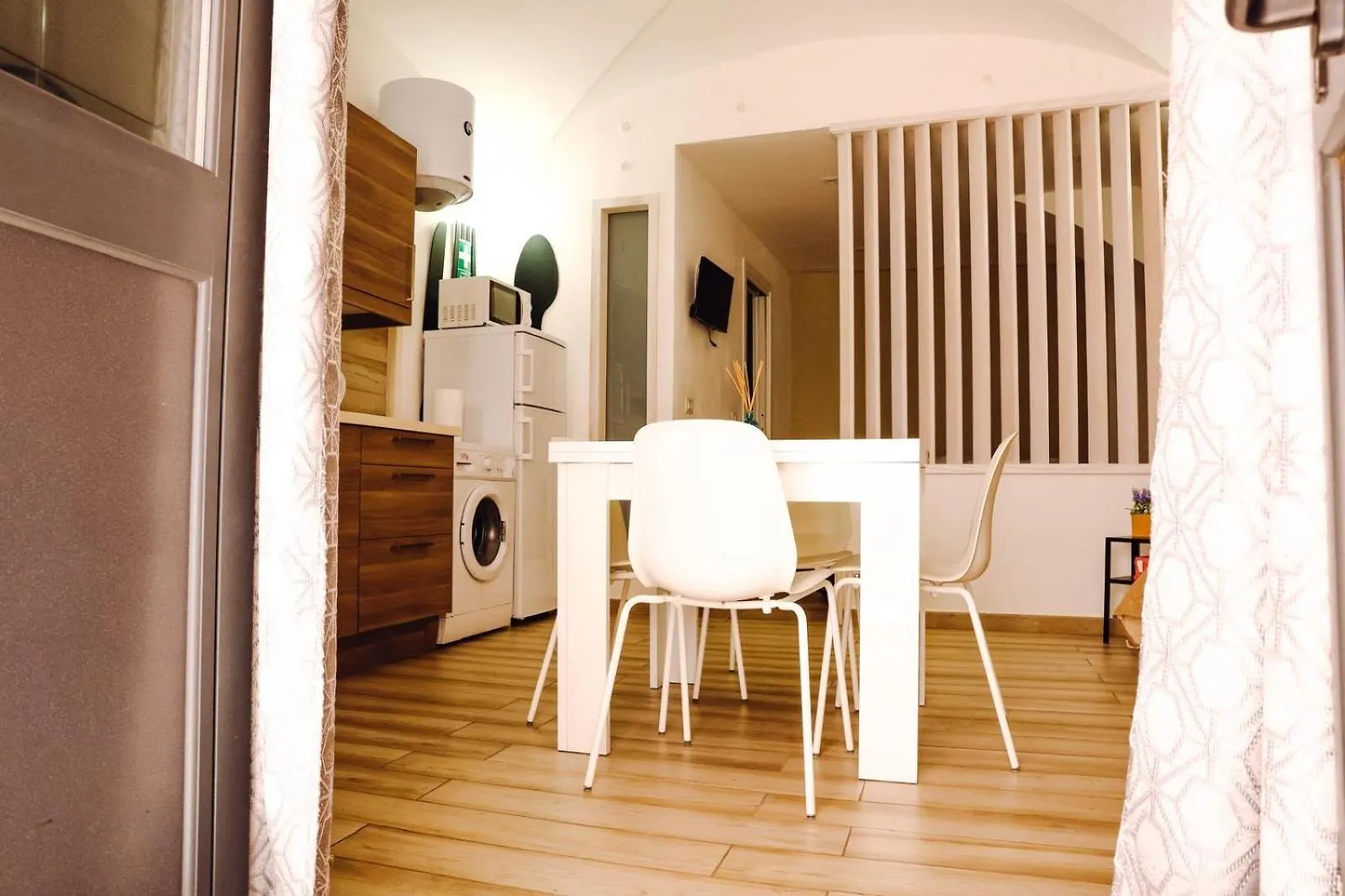 Lägenhet Casetta C&J House, Centro Storico CTA